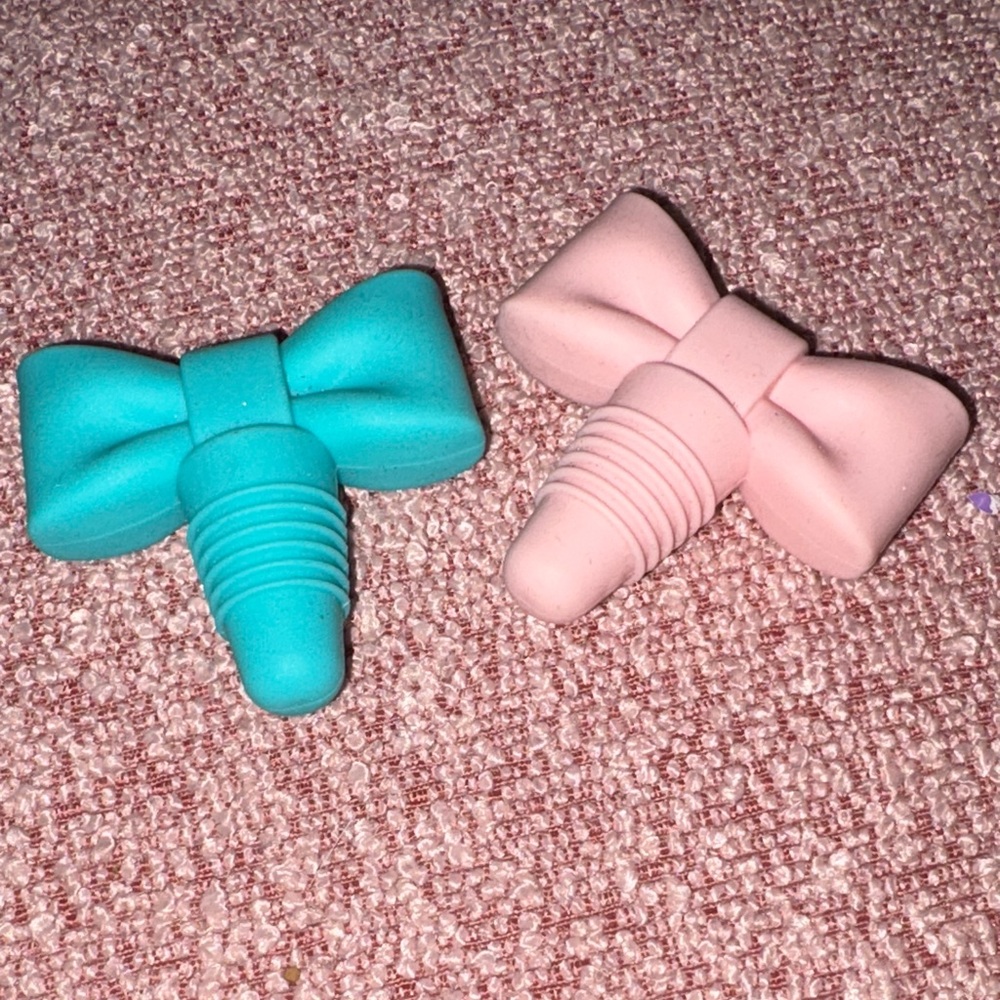 ‼️2/$10‼️ Bow Tie Bottle Stoppers - 2 pack